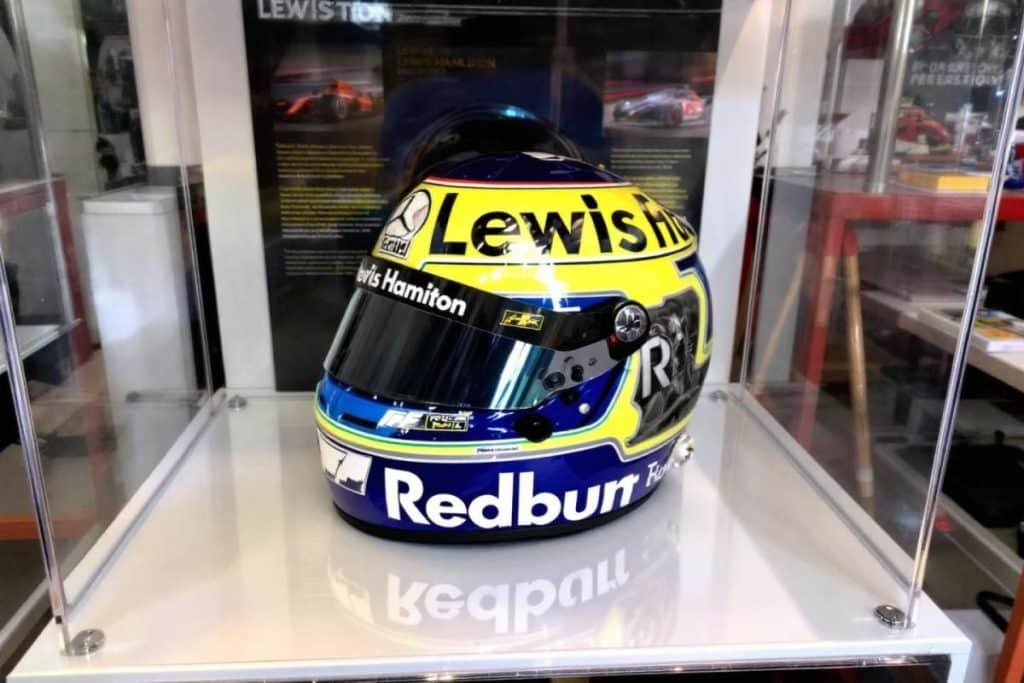 Casque Lewis Hamilton mini helmet échelle 1/2 collection F1