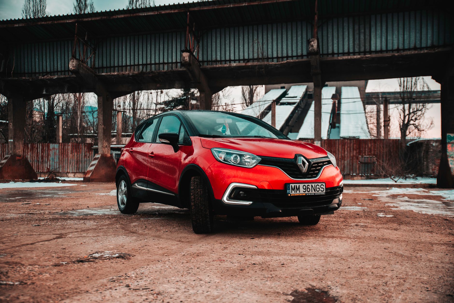 Alternative hybride T-Cross Captur E-Tech Yaris Cross comparatif SUV
