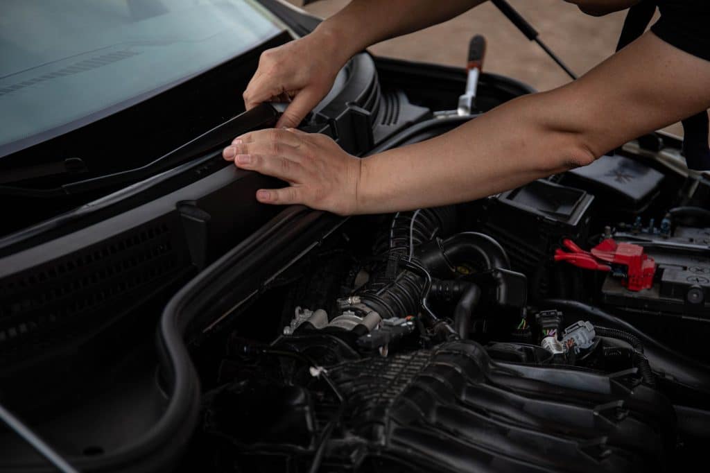 Vidange boîte DSG 7 réalisée sous une Volkswagen Golf en atelier